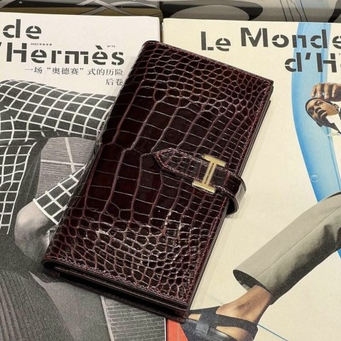 Hermès Bearn Wallet Epsom& Gold Hardware Bordeaux