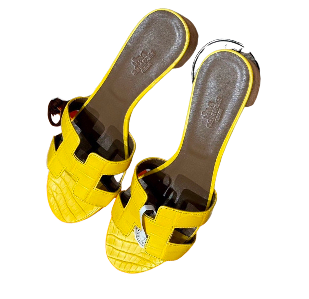 Hermès Oasis Sandals Jaune Impérial Alligator