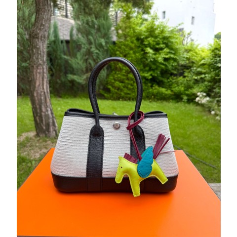 Hermes Neo Garden 23 canvas