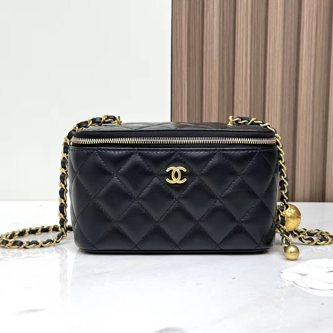 CHANEL Black Cosmetic Pouch with Gold Ball Slider (17cm)