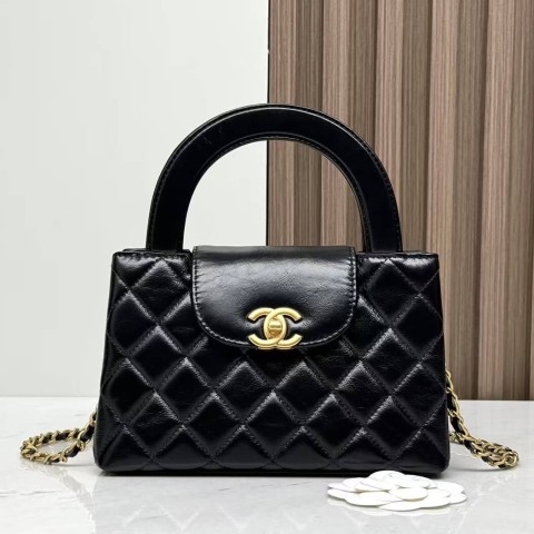 CHANEL 24P Kelly Bag – Black Oil-Waxed Leather (19cm)