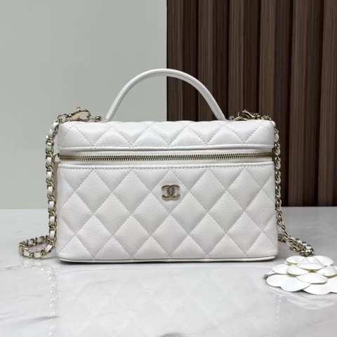 CHANEL 25P LP Box Bag – White Quilted Calfskin (19.5cm)