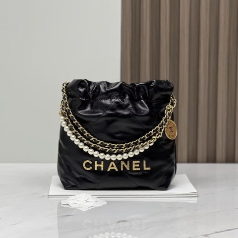 CHANEL 23S Mini 22 Bag – Pearl Black with Gold Hardware (20x19x6cm)