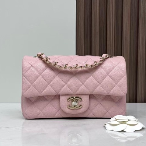 CHANEL Classic Flap Mini – ‘Sakura Pink’ (20cm)