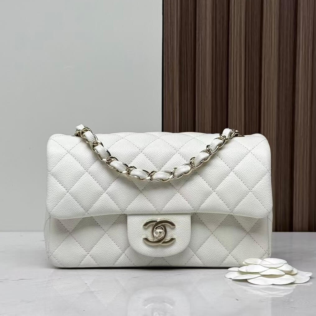 CHANEL Classic Flap Mini – Pure White’ (20cm)