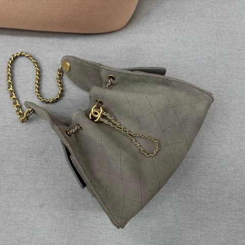 CHANEL 25C Vintage Drawstring Hobo Bag – Original Suede with Gold Hardware