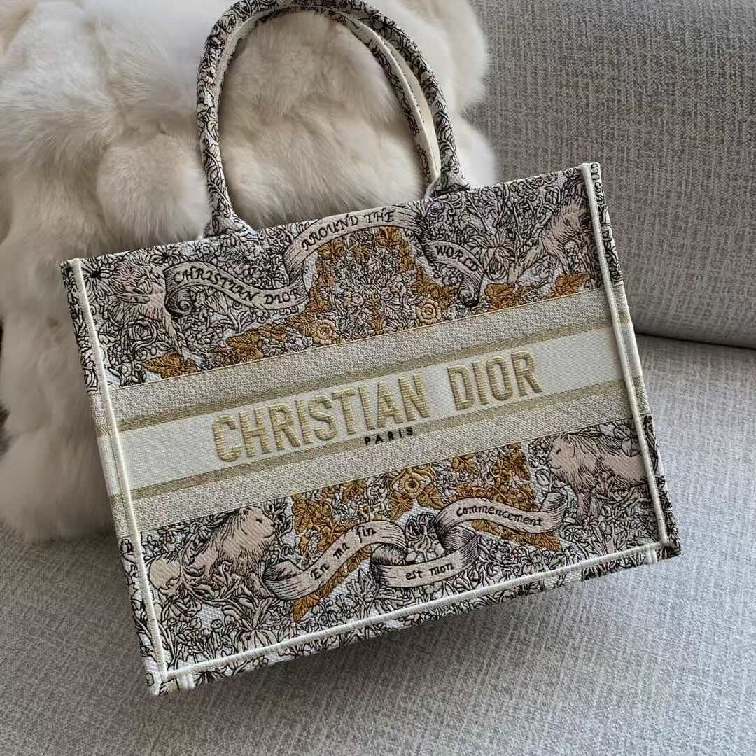 Dior Book Tote Bag – White & Gold Lucky Star Embroidery (Medium Size 36×27.5×16.5 cm)
