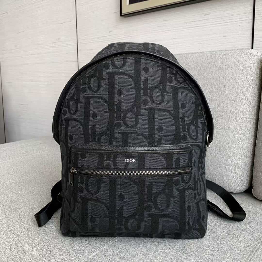 Dior Rider Backpack – Black with Oversized “D” Oblique (Size 30×42×15 cm)