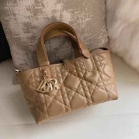 Dior Toujours Bag – Caramel Brown (Small Size 23×14×12 cm