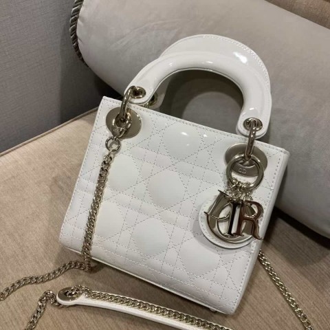 Dior Lady Dior Bag – White Patent with Light Gold Hardware (3 Grid, Size 17×15×7 cm)