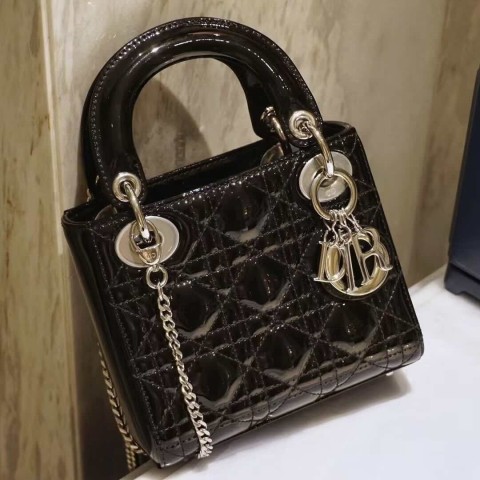 Dior Lady Dior Bag – Black Patent with Silver Hardware (3 Grid, Size 17×15×7 cm)