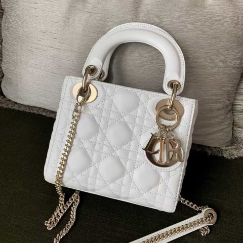 Dior Lady Dior Bag – Pure White Lambskin (3 Grid, Size 17×15×7 cm)