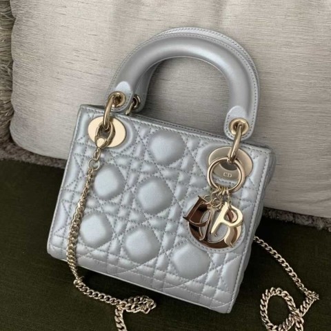 72. Dior Lady Dior Bag – Pearl Grey Lambskin (3 Grid, Size 17×15×7 cm)