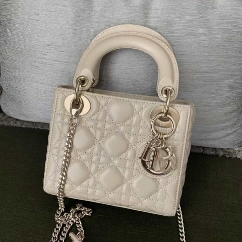 73. Dior Lady Dior Bag – Caramel Beige Lambskin (3 Grid, Size 17×15×7 cm)