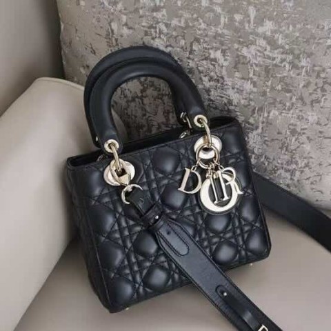 Dior Lady Dior Bag – Black Lambskin with Gold Hardware (4 Grid, Size 20×17×8 cm)