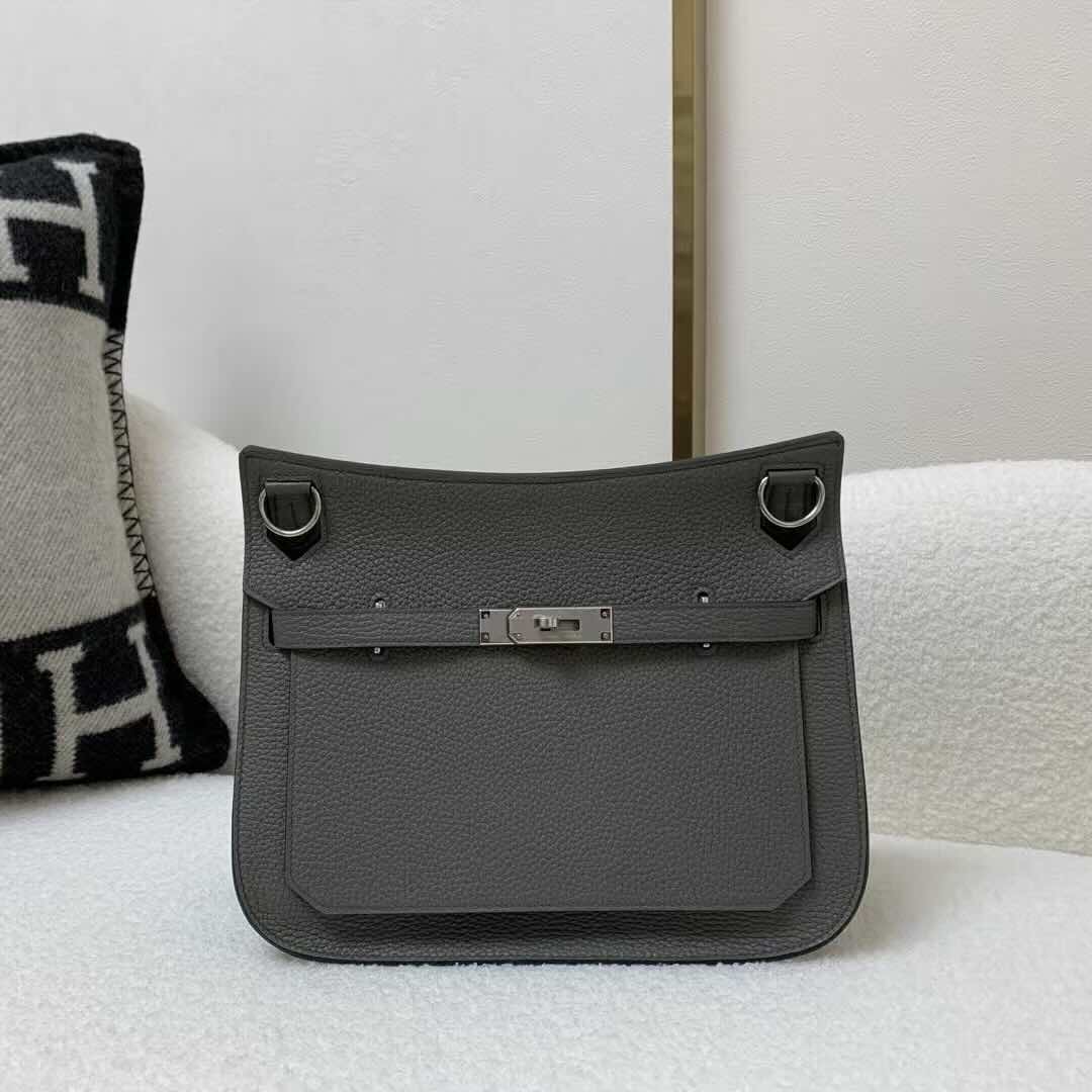 Hermès Gypsière 28 in Etain Togo leather with palladium hardware