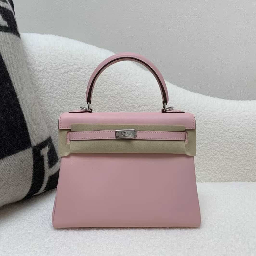 Hermès Kelly 25 in Rose Sakura Swift leather with palladium hardware