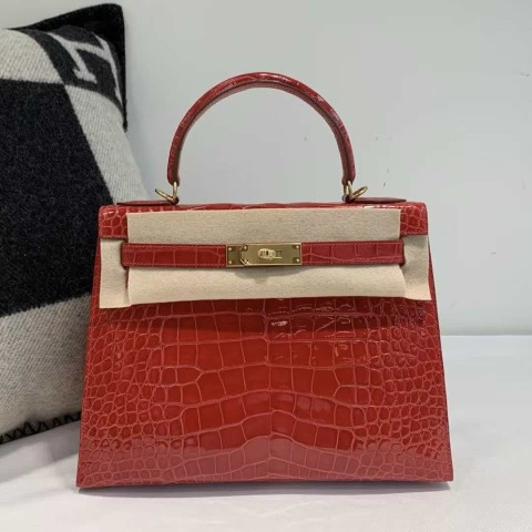 Hermès Kelly 28 Shiny American Alligator Ferrari Red – Gold Hardware
