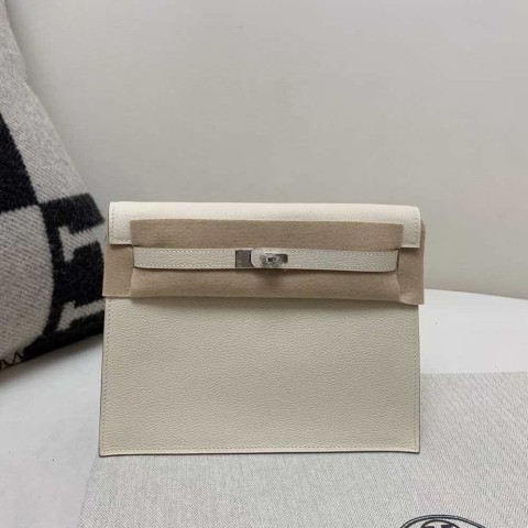 Hermès Kelly Danse Evercolor Nata with Palladium Hardware