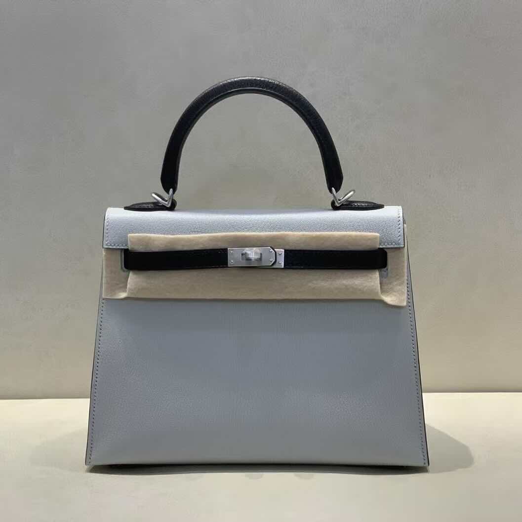 Hermès Kelly 25 Sellier Verso Epsom Gris Perle & Noir with Palladium Hardware