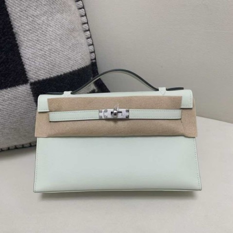 Hermès Kelly Pochette in Swift Leather, Vert Fizz, Palladium Hardware