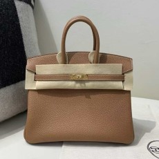 Hermès Birkin 25 in Togo Leather, Gold, Gold Hardware