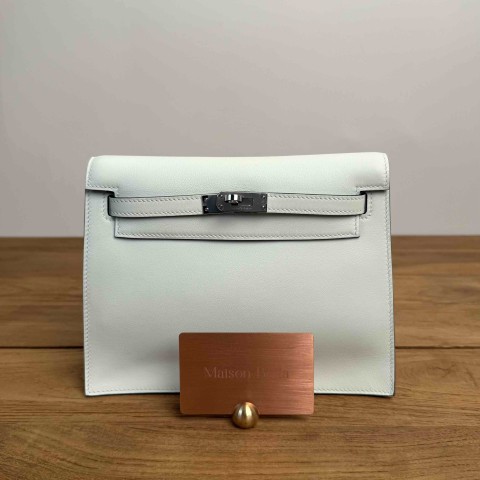 Hermès Kelly Danse in Vert Fizz Swift Leather with Palladium Hardware