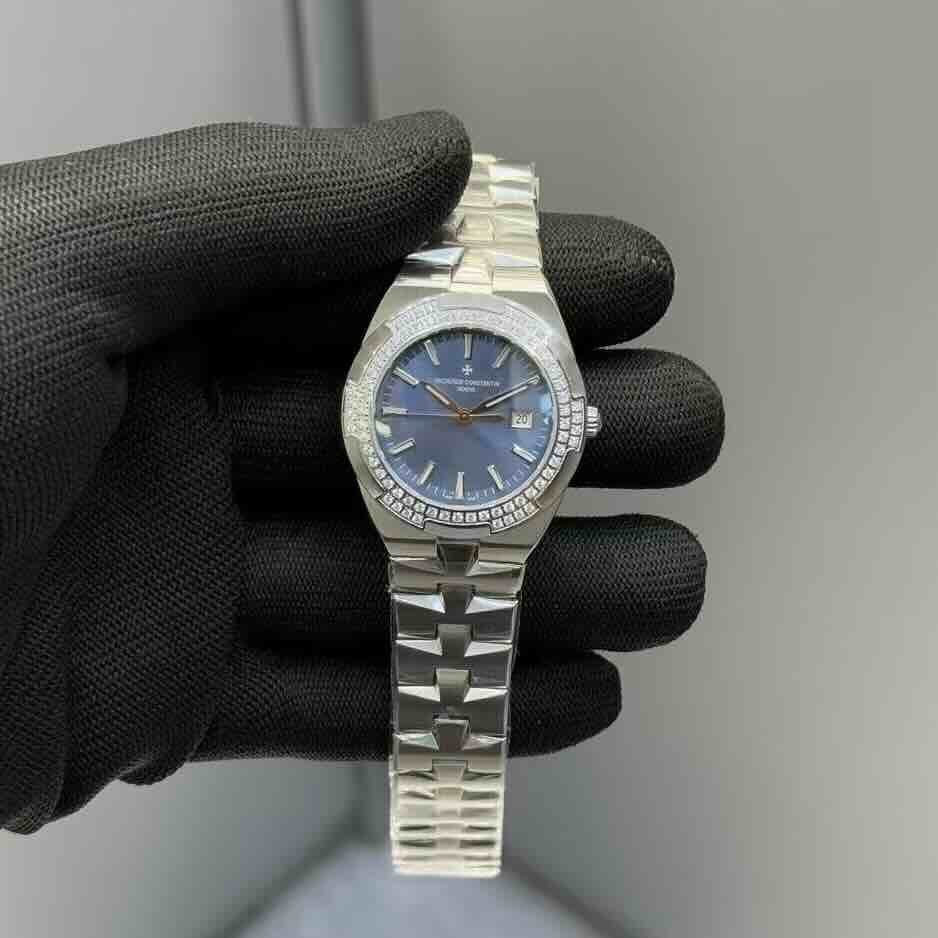 바쉐론 콘스탄틴 오버시즈 33mm 쿼츠 다이아 시계