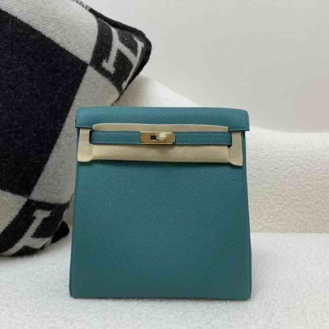 Hermès Kelly Ado 22cm Togo Leather Verona Green / Gold Hardware