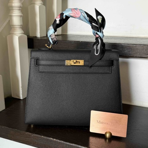 Hermès Kelly 25 Noir Epsom with Gold Hardware