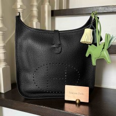 Hermès Evelyne PM in Noir Clemence Palladium