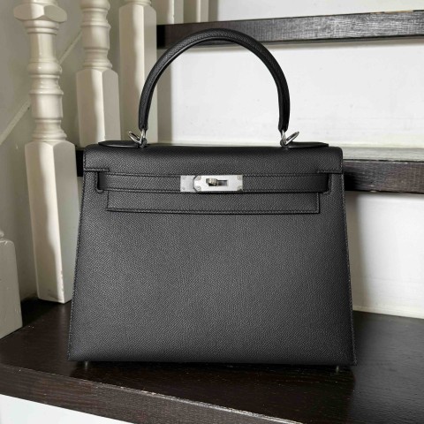 Hermès Kelly 25 Noir Epsom with Gold Hardware