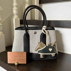 Hermès Garden Party 23 in Toile Goéland and Negonda Leather, Noir