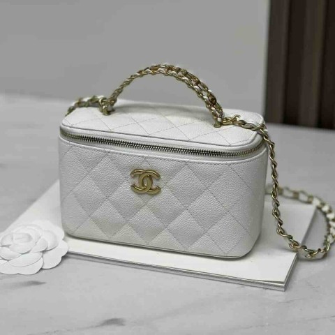 Chanel 22S Box Vanity Case – Fairy White Size: 17 × 8 × 9.5 cm