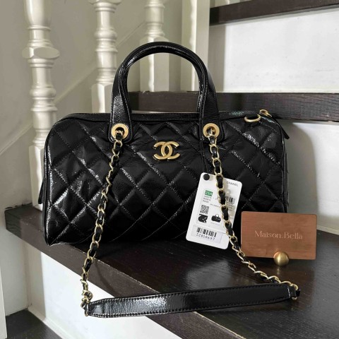 CHANEL 라지 볼링 백 (24/25 공방 Métiers d’Art)