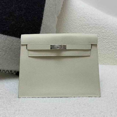 Hermès Kelly Danse Evercolor Craie with Palladium Hardware