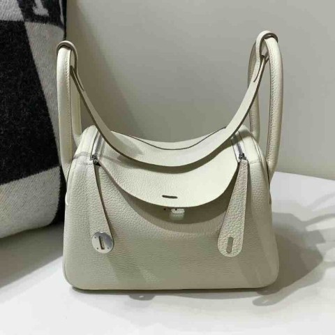 Hermès Lindy 26cm Clemence Craie x Palladium Hardware