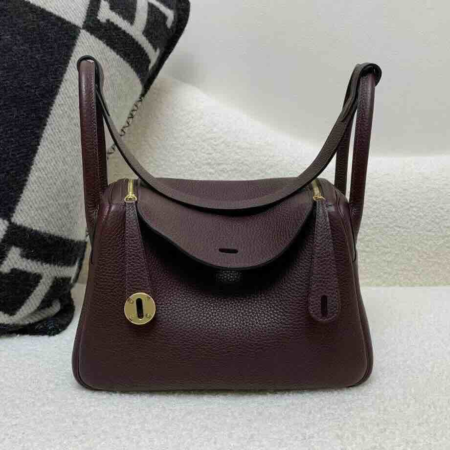 Hermès Lindy 26cm Clemence Saddle Brown (0G) x Gold Hardware
