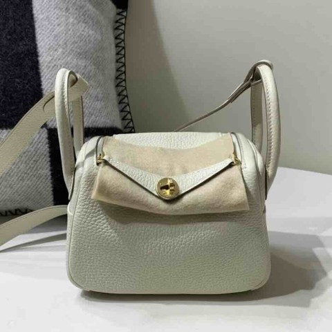 Hermès Mini Lindy Clemence Craie x Gold Hardware