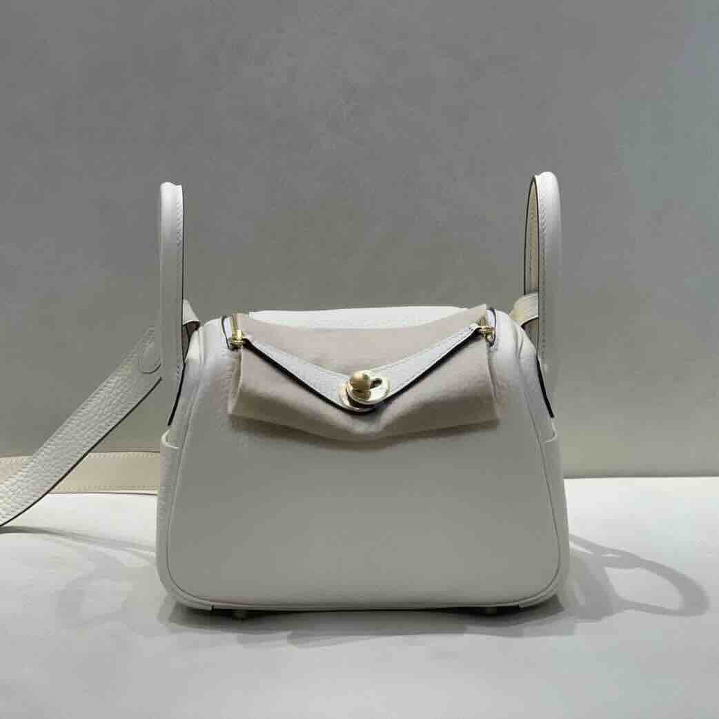 Hermès Mini Lindy Clemence Nata (I2) x Gold Hardware