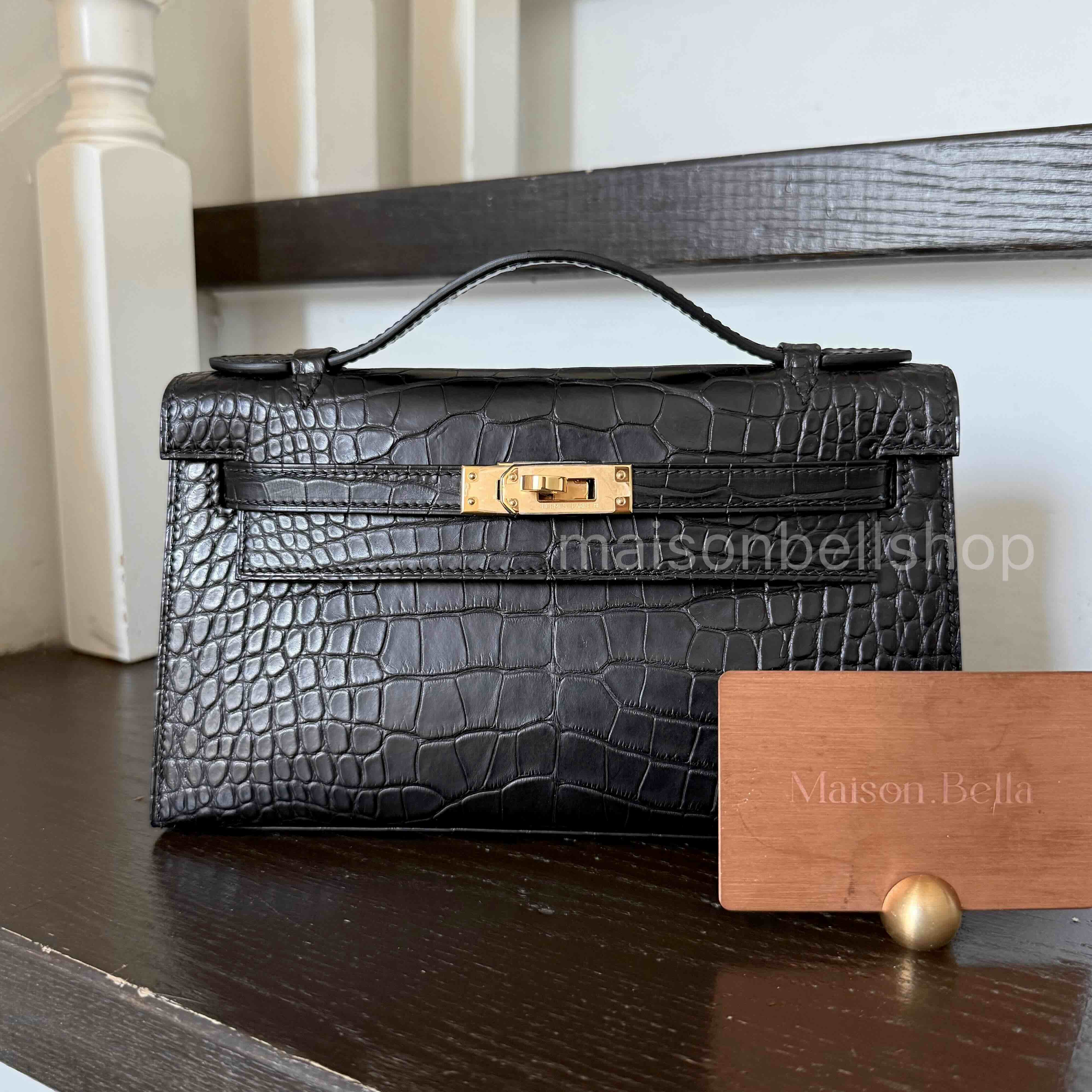 Hermès Pochette Alligator Noir  x Gold Hardware